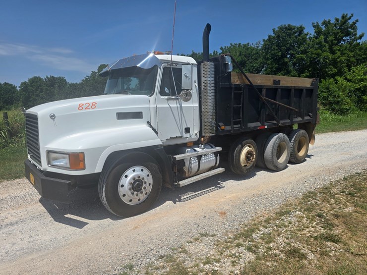 1994-mack-ch613-image-3