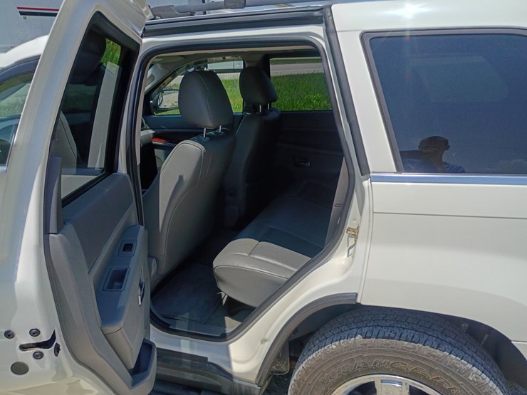 2007-jeep-grand-cherokee-image-57