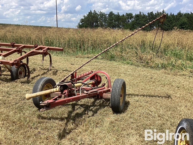 new-holland-455-image-1