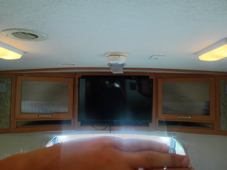 2005-ford-e450-image-61