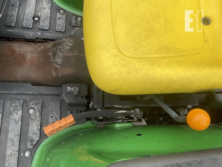 2020-john-deere-3025e-image-13