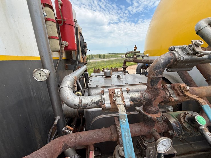 2017-kenworth-t880-image-16