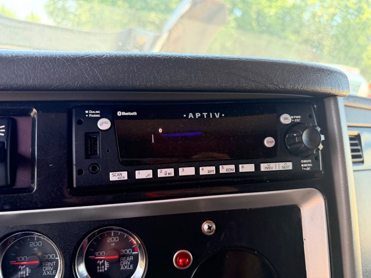 2010-kenworth-t800-image-113