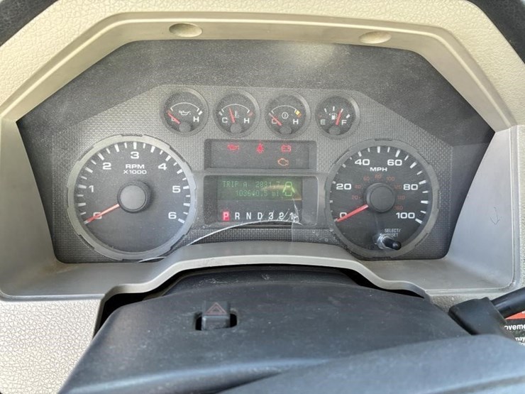 2008-ford-f550-image-32