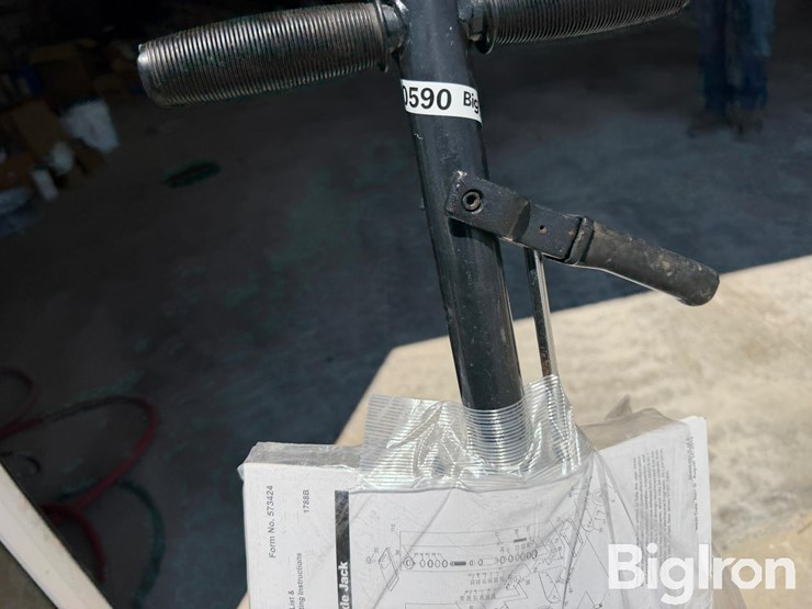 otc-stinger-series-air/hydraulic-jack-image-18