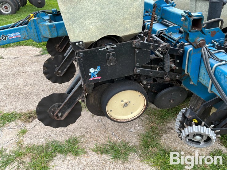 2000-kinze-2000-image-18