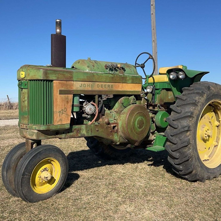 JOHN DEERE 720