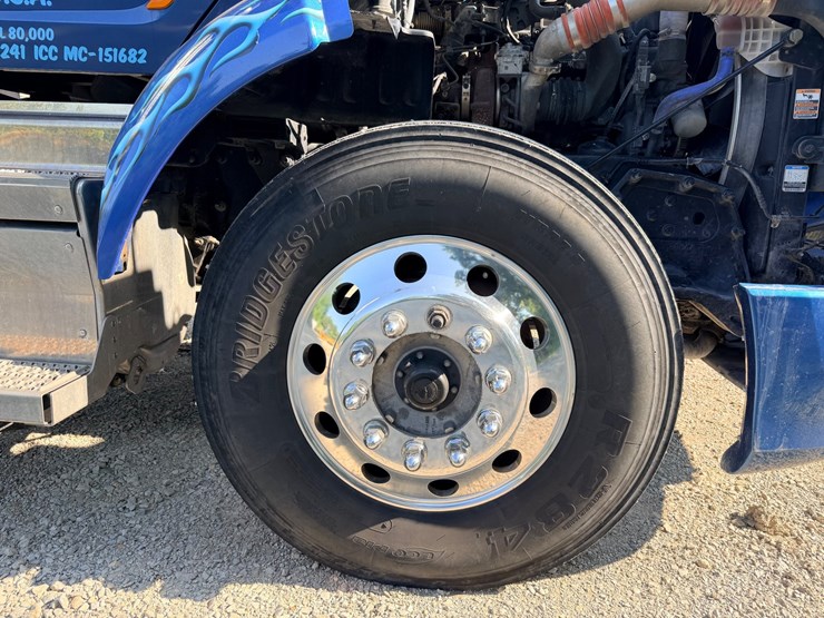 2021-peterbilt-579-image-98