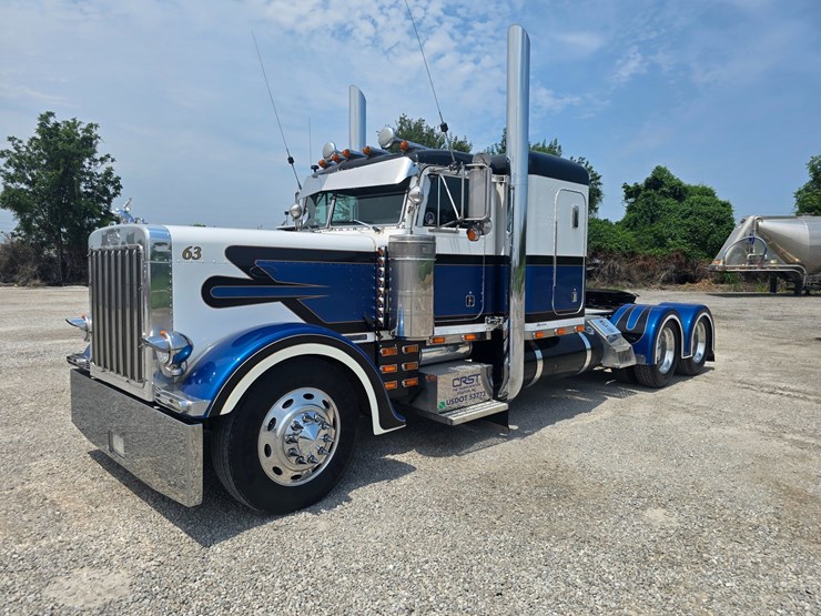 2000-peterbilt-379-image-6