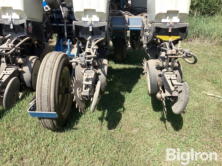kinze-3200-image-16