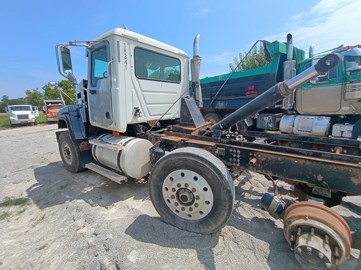 2007-mack-chn613-image-3