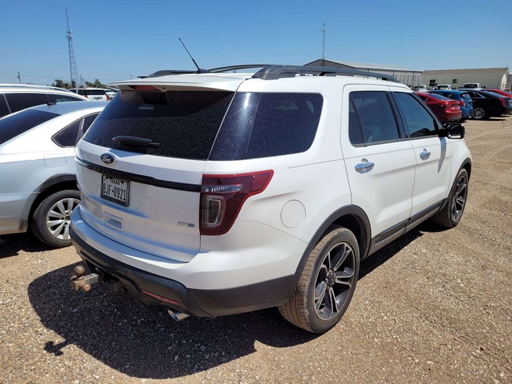2013-ford-explorer-image-5