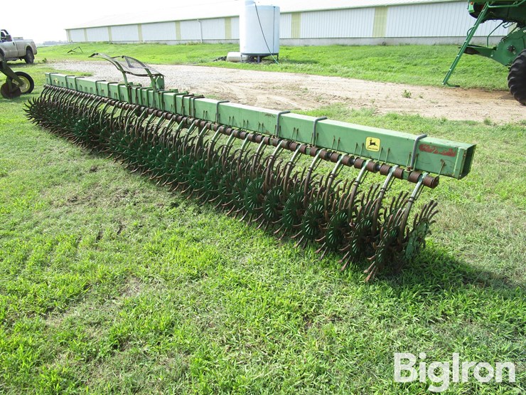 john-deere-400-image-5