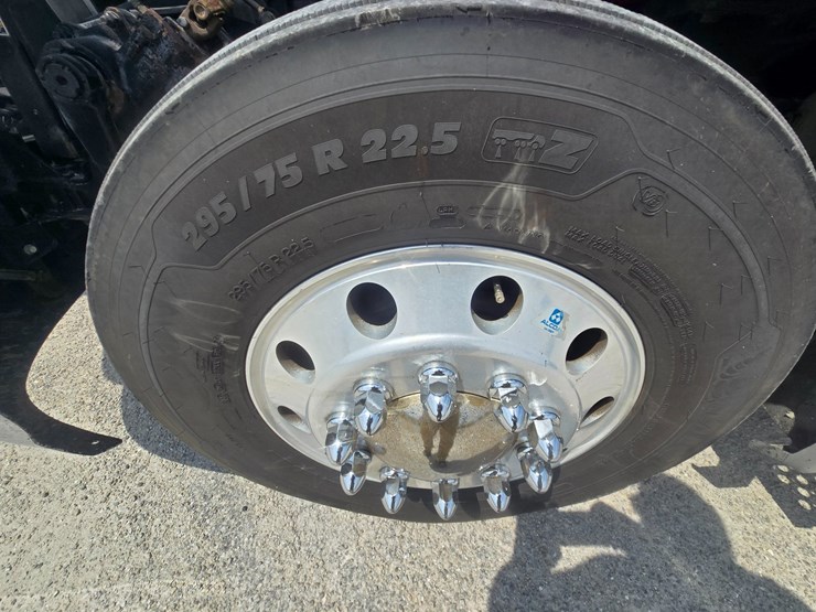 2019-kenworth-t680-image-93