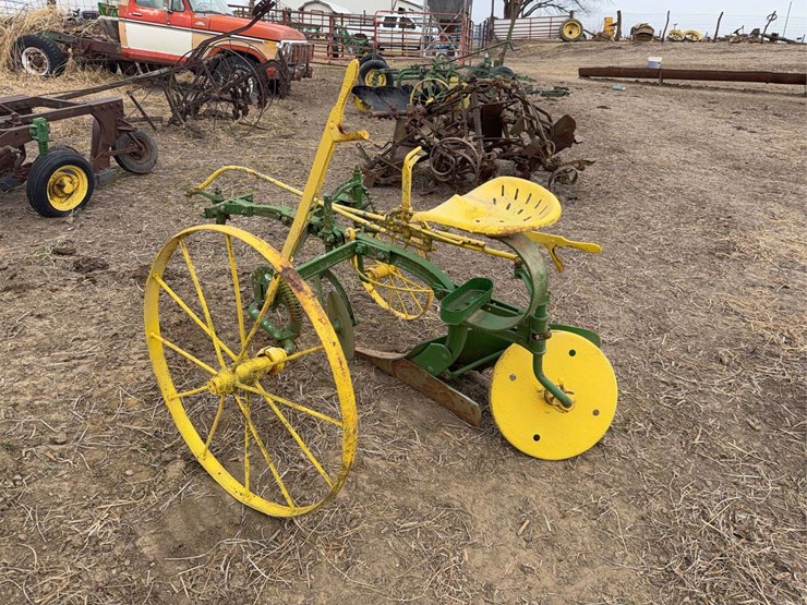 john-deere-one-bottom-plow-image-3