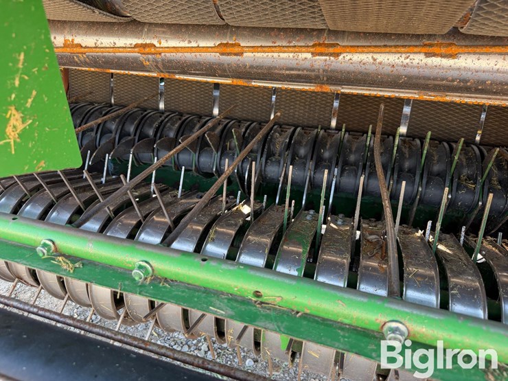 2021-john-deere-560r-image-18