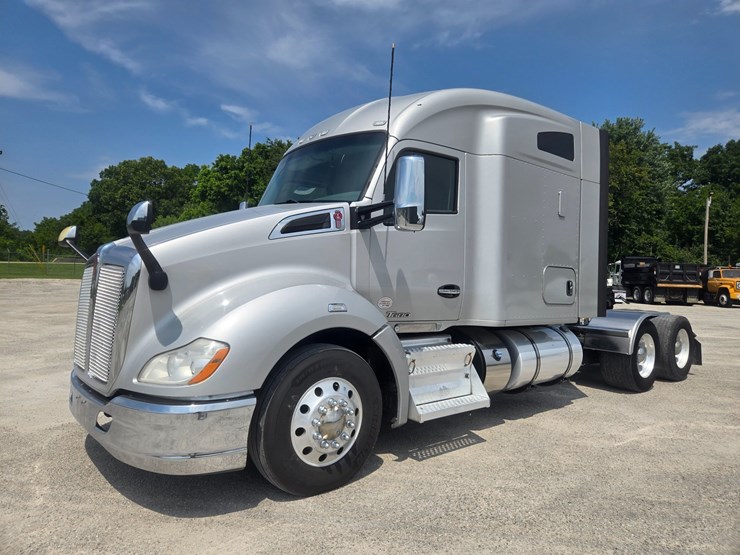 2019-kenworth-t680-image-3