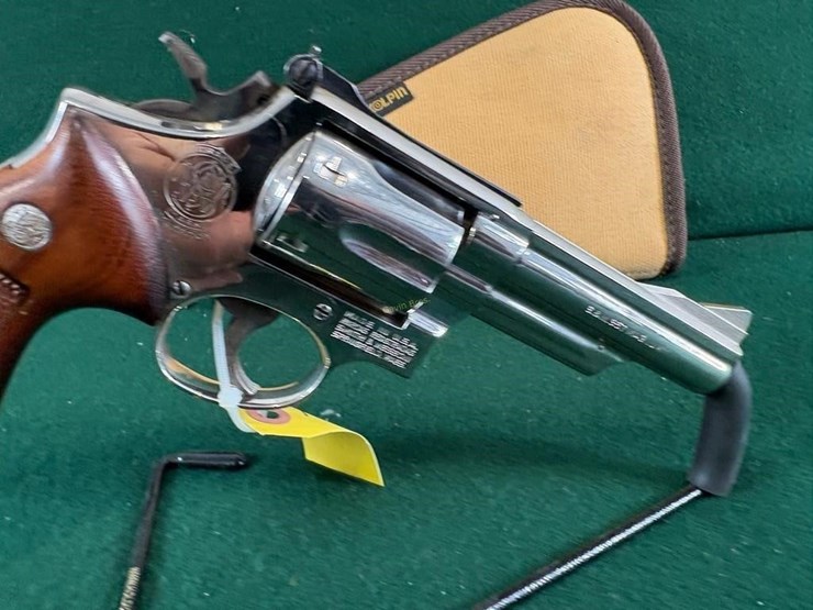smith-&-wesson-mdl.19-3-357-mag-revolver-image-4