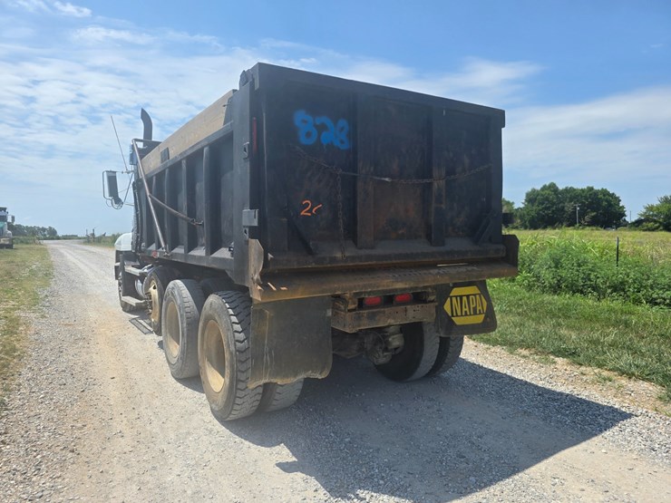 1994-mack-ch613-image-11