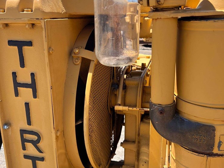 caterpillar-thirty-image-9