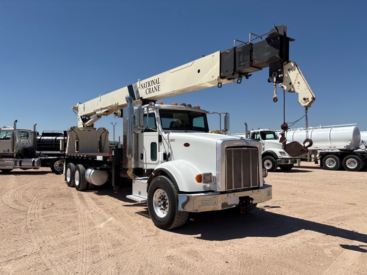 2010-peterbilt-367-image-2
