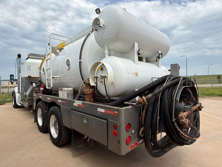 2017-kenworth-t880-image-8