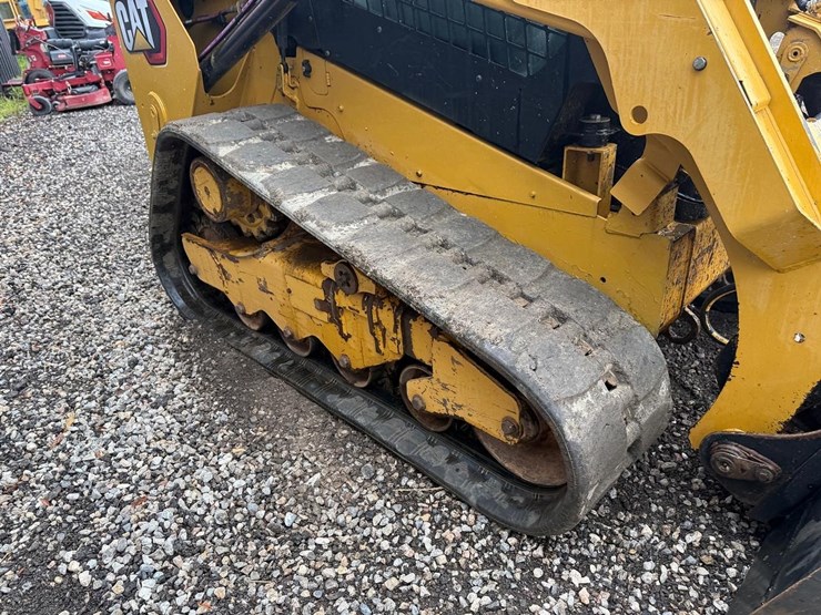 2022-caterpillar-259d3-image-12