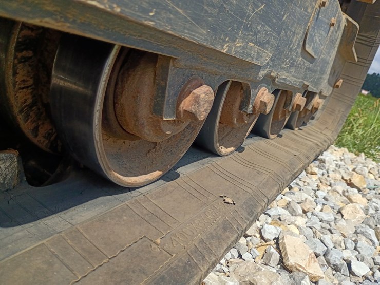 deere-325g-image-39