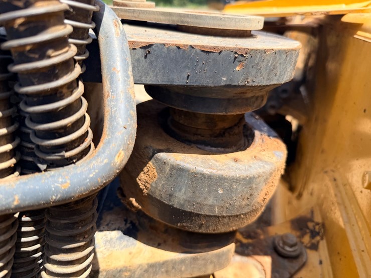2017-deere-950k-image-180