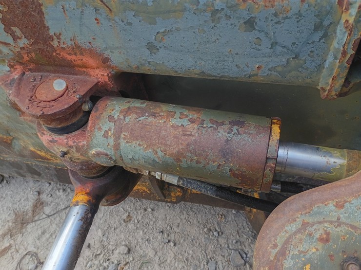 1991-deere-550g-image-55