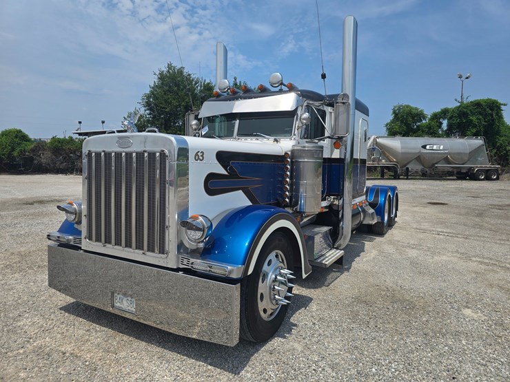 2000-peterbilt-379-image-4