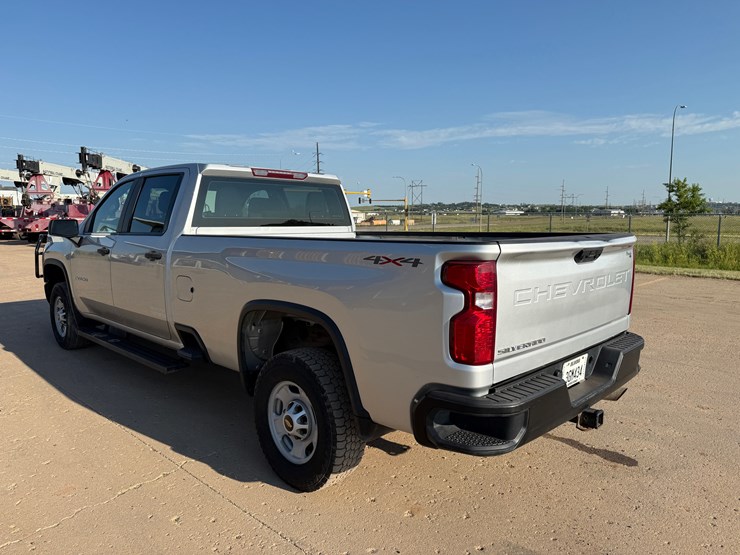 2021-chevrolet-silverado-2500hd-image-9