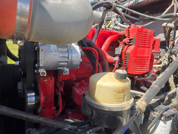 2009-peterbilt-367-image-25
