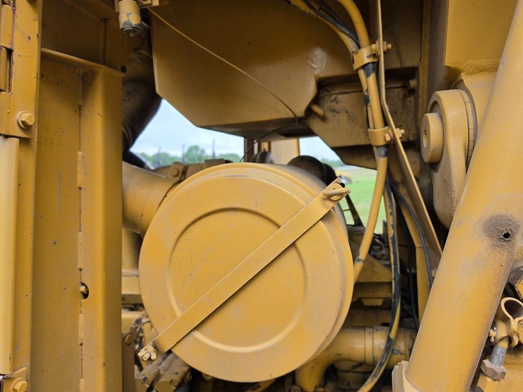 1983-caterpillar-973-image-56