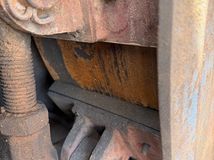 1980-taylor-4-axle-well-service-rig-image-16