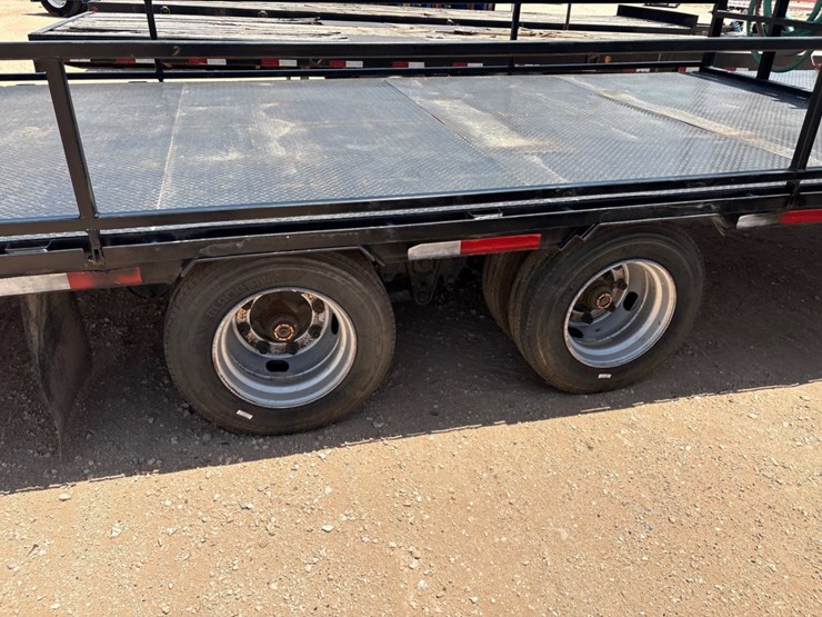 2022-load-trail-30'-x-102"-image-8