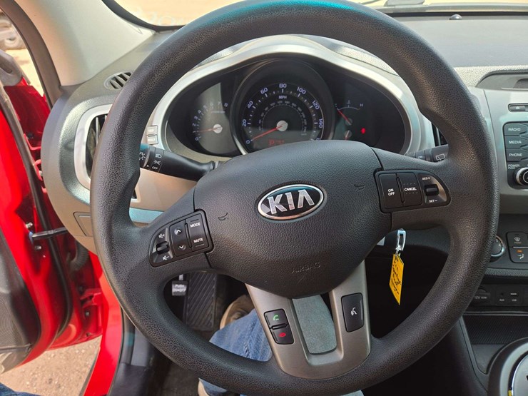 2015-kia-sportage-image-16