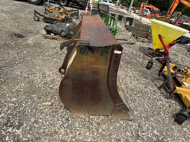 takeuchi-95"-gp-wheel-loader-bucket-image-4