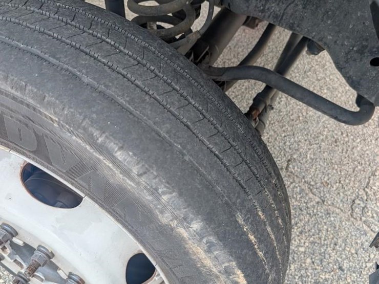 2016-ford-f550-image-9