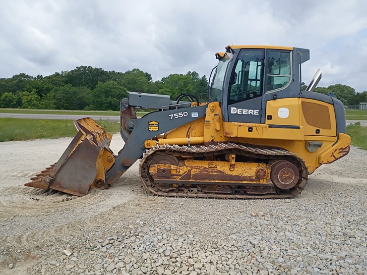 #24824-•-2008-john-deere-755d-crawler-loader-image-3