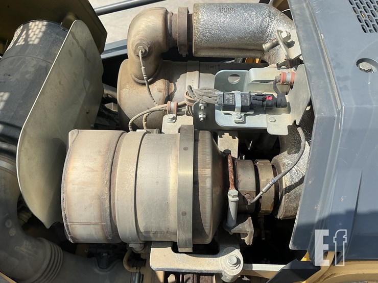 2017-deere-310sl-image-19