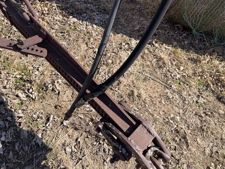 john-deere-pull-type-no.-44-two-bottom-plow-image-12