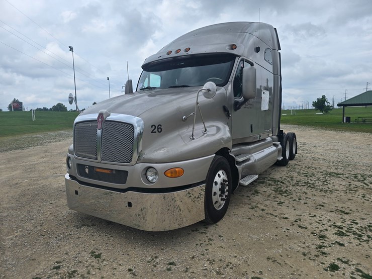 2010-kenworth-t2000-image-2