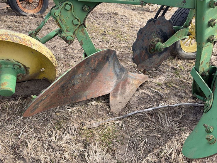 john-deere-no.-44-pull-type-two-bottom-plow-image-13