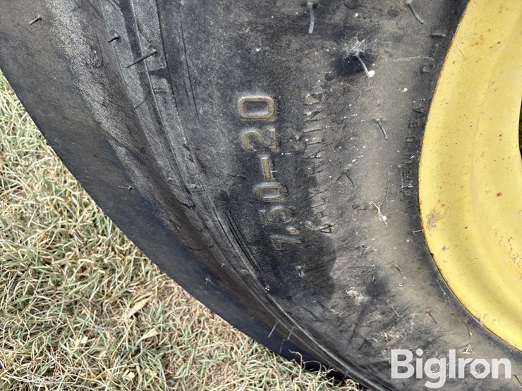 john-deere-8300-image-15