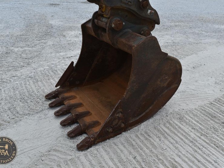 2014-komatsu-pc138us-lc-10-image-19