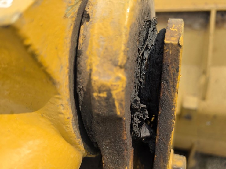1983-caterpillar-973-image-119