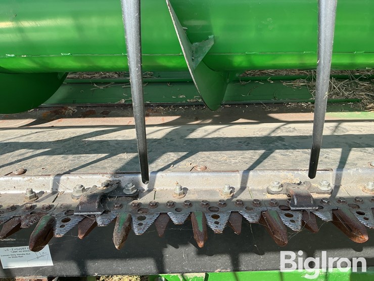 2020-john-deere-625f-image-19