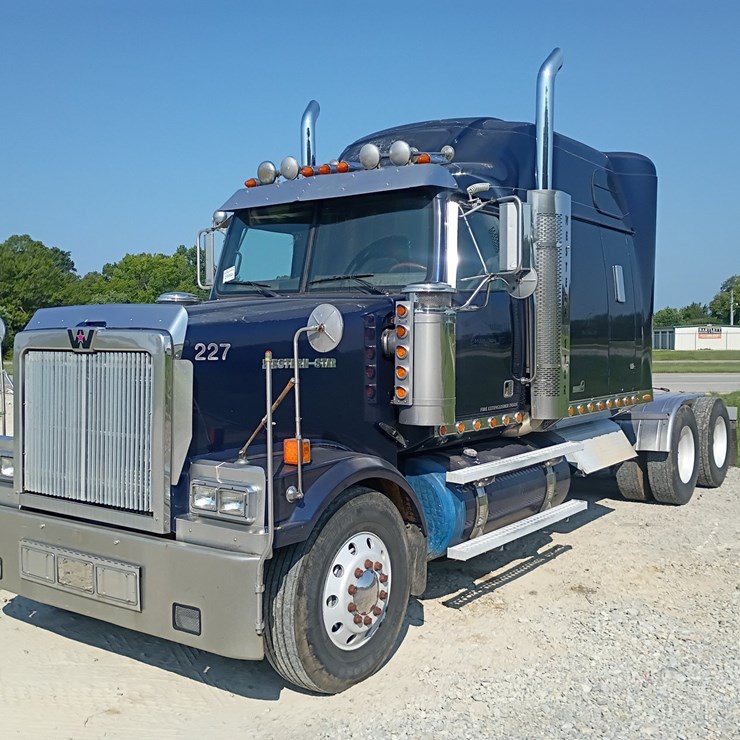 2006 WESTERN STAR 4900