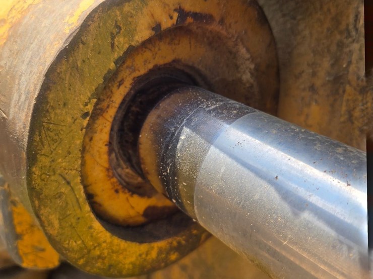 caterpillar-d6m-image-73